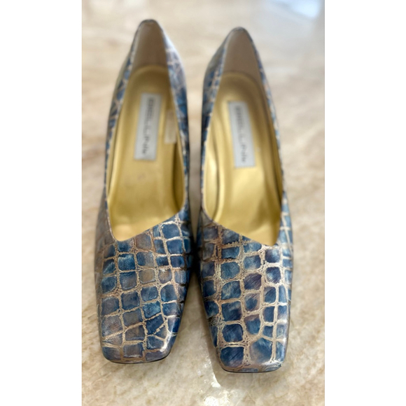Bellini Blue Gold Croc Print Square Toe Heels Size 9. Angled toe box chunky heel - Picture 9 of 10
